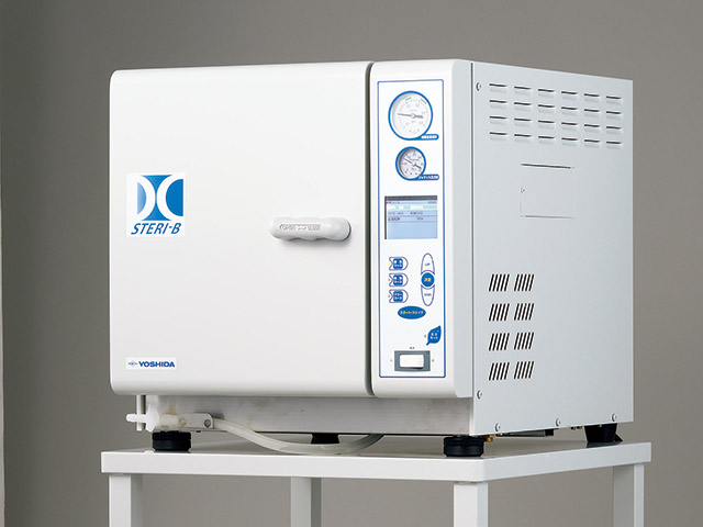 高圧蒸気滅菌器写真